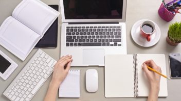 ITチームが完全サポート！結果が出るホームページ制作講座